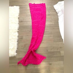 Knit mermaid blanket